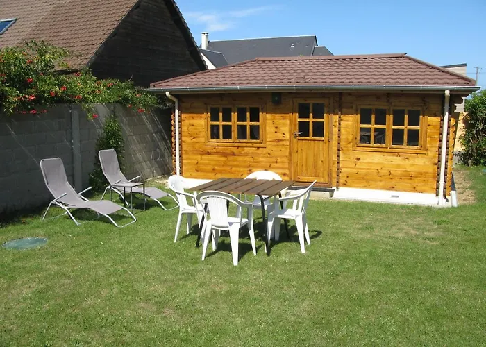 Bord De Mer, Chalet En Bois Avec Tandem